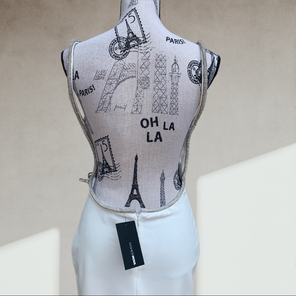 Plunging back white cocktail dress MEDIUM - Picture 11 of 11